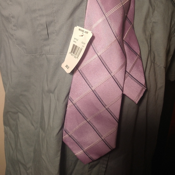 Nwt Michael Kors 100% silk lilac and navy tie